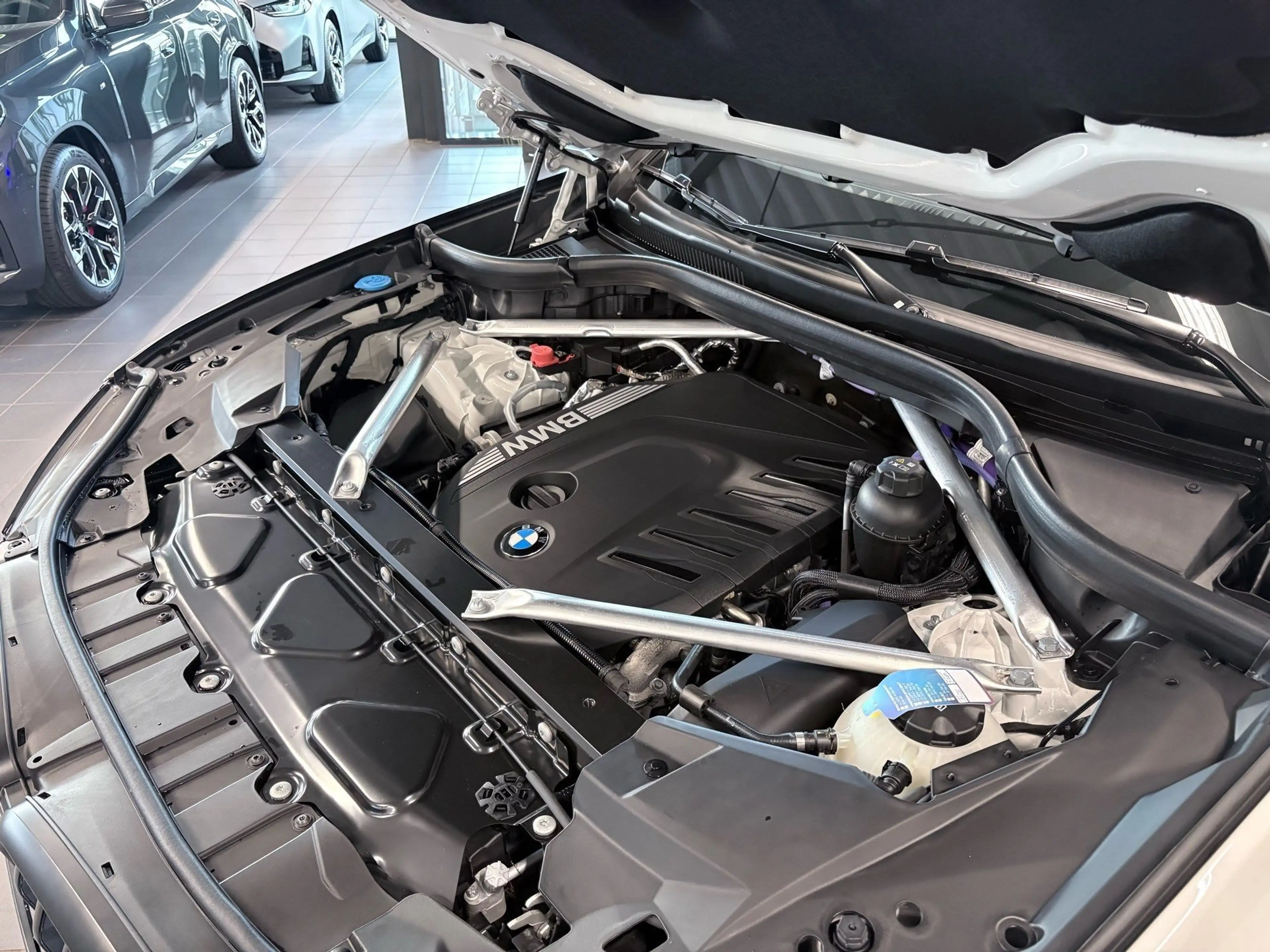 BMW X6 xDrive40d M Sport Pro PANO ACC AHK RFK NAVI LED — photo 23