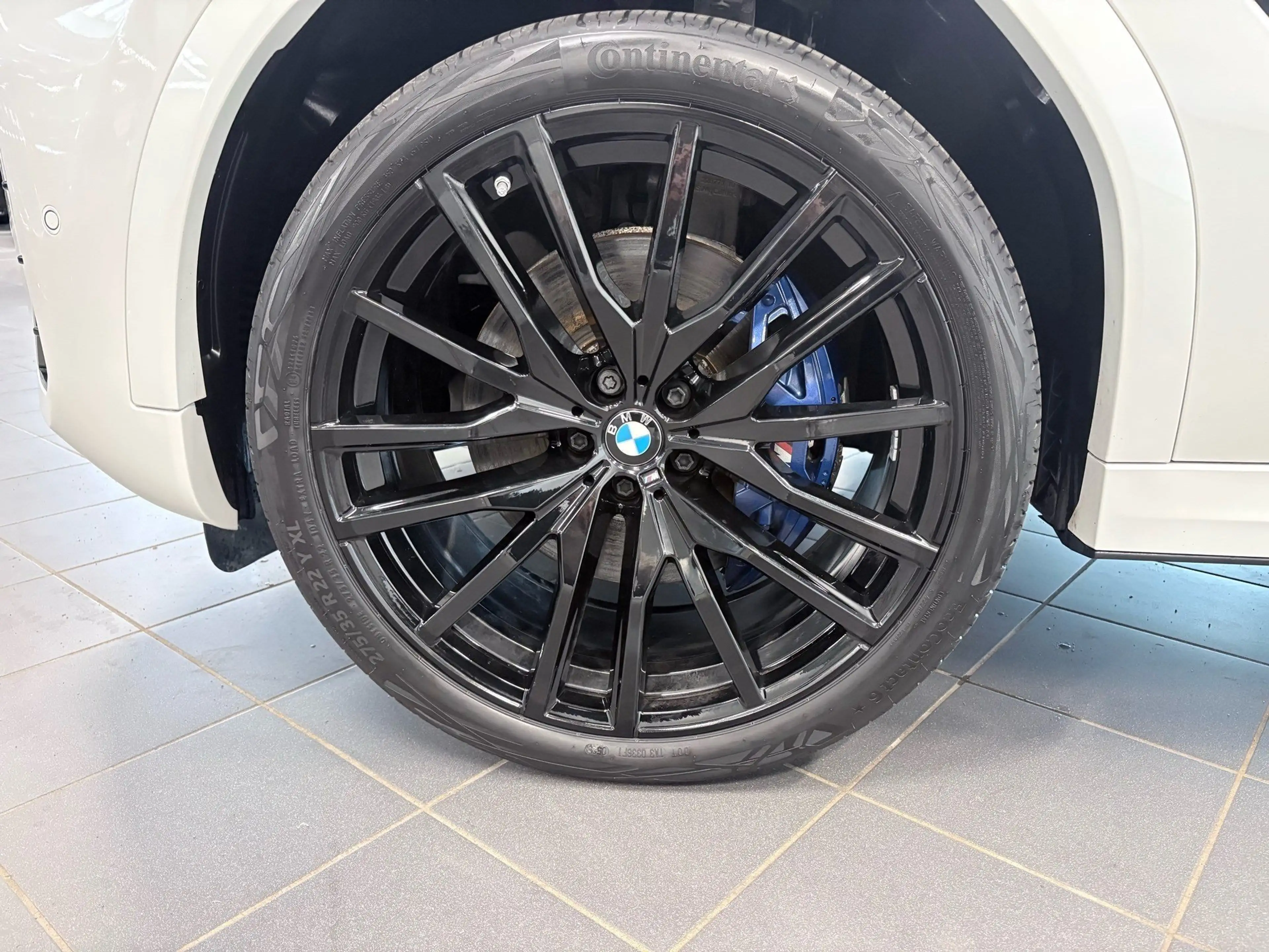 BMW X6 xDrive40d M Sport Pro PANO ACC AHK RFK NAVI LED — photo 6