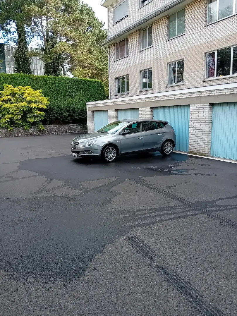 Lancia Delta 1.6 Multijet Argento - 1