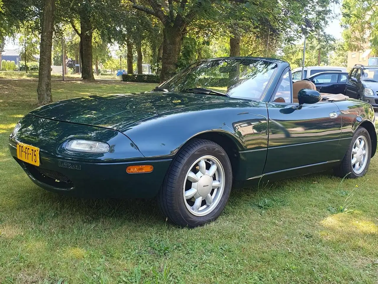 Mazda MX-5 Miata 1.6 16V BRG & TAN, foto 2