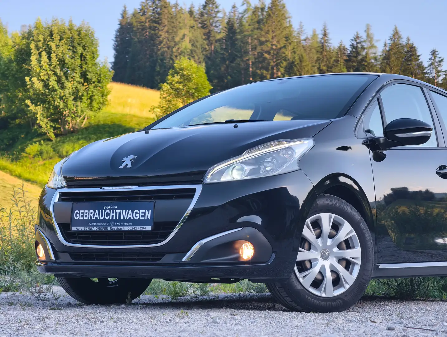 Peugeot 208 Active Schwarz - 2