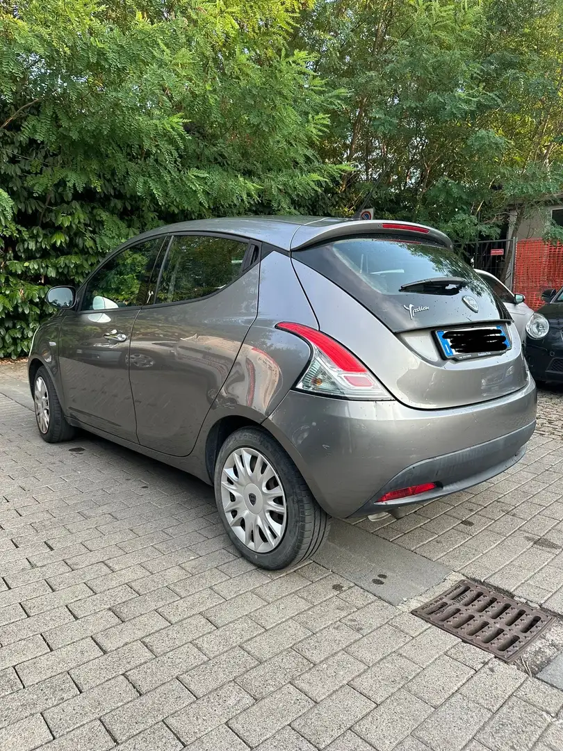 Lancia Ypsilon 1.2 8v Silver s&s 69cv - 2