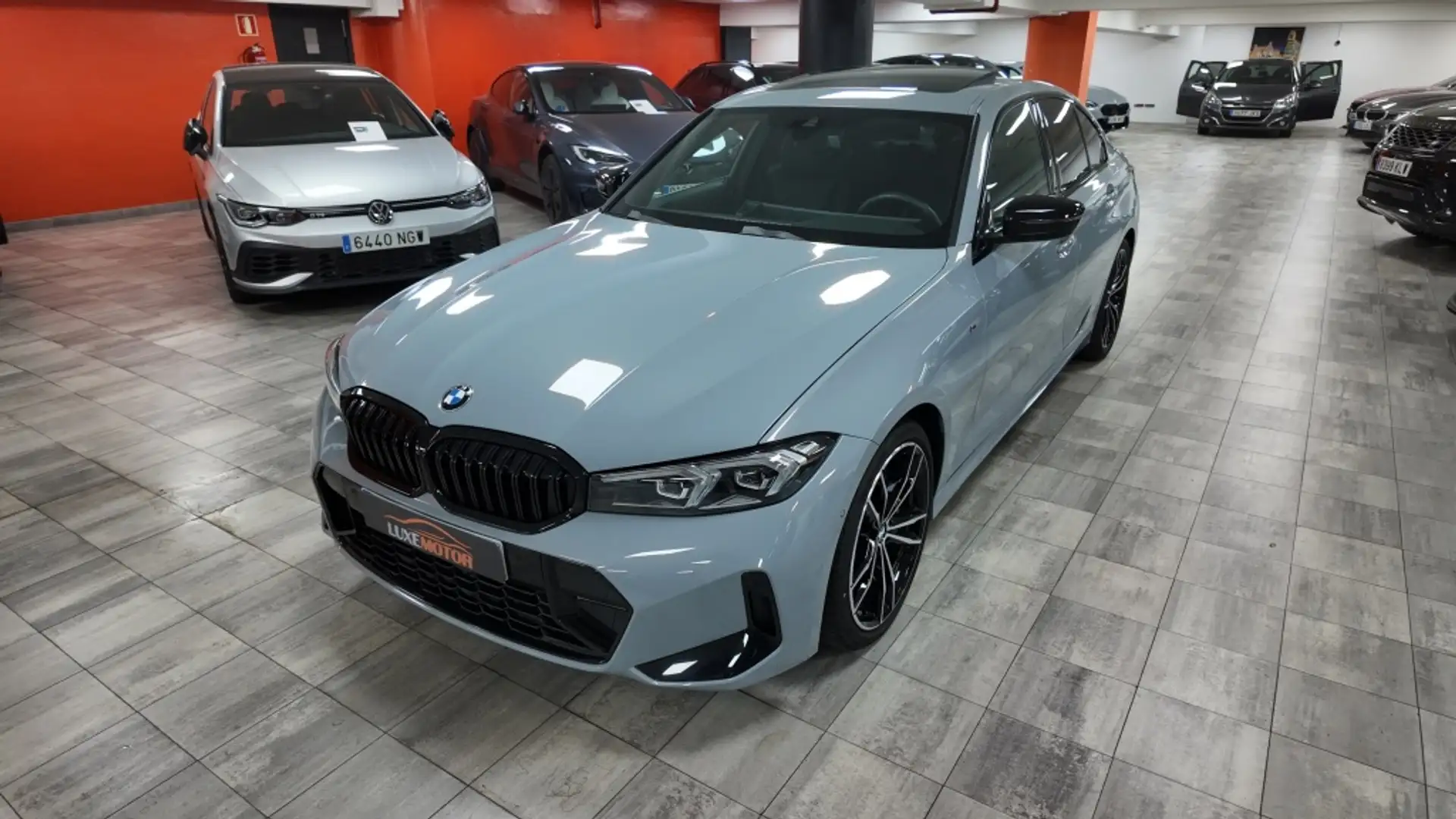 BMW 330 330iA M Sport Grijs - 1