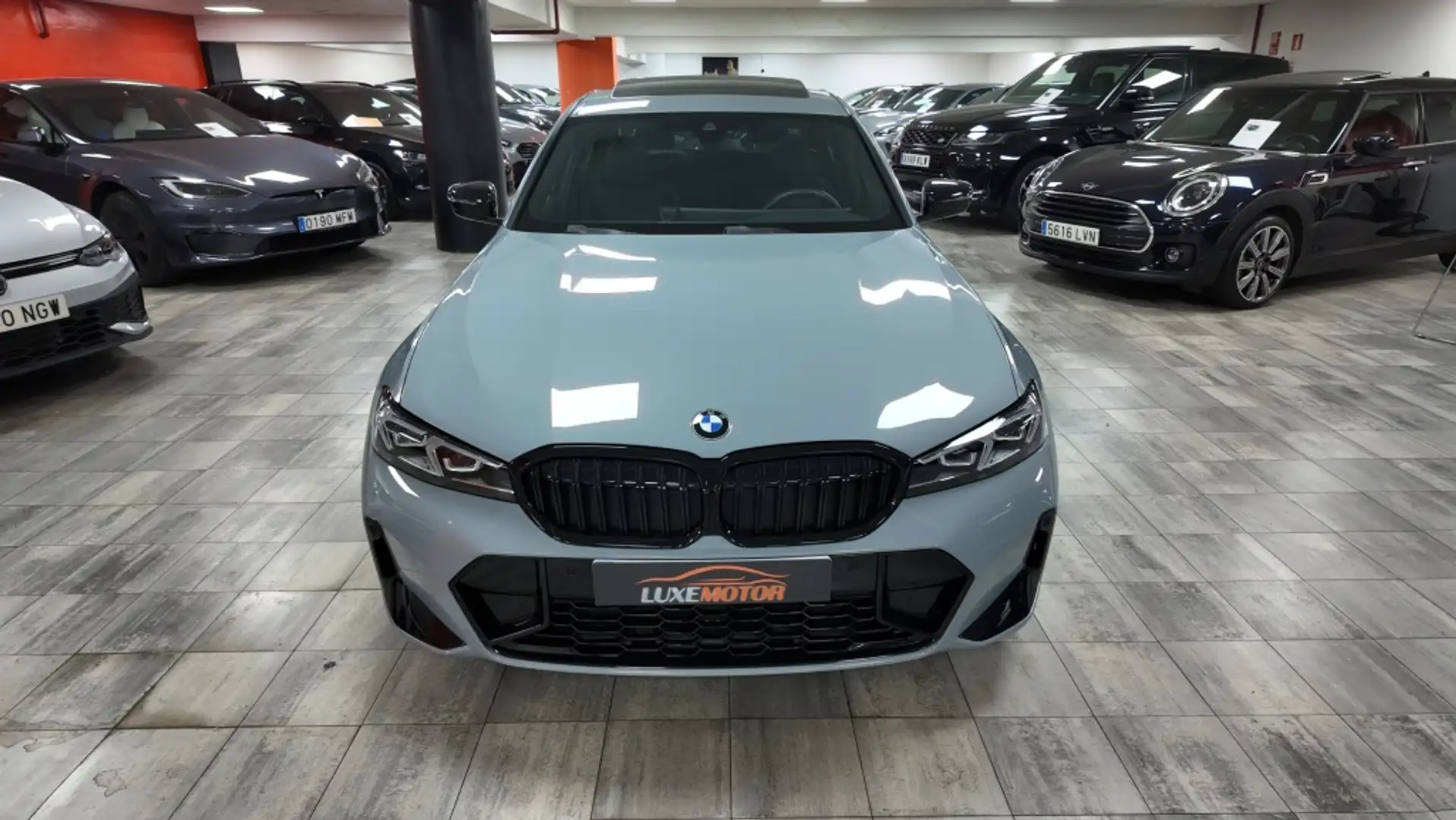 BMW 330 330iA M Sport Grijs - 2