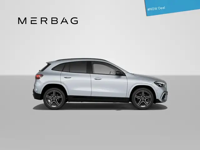 Mercedes-Benz Gla view 2