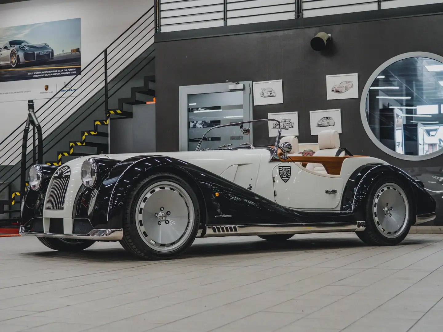 Morgan Plus Six Midsummer 44/50 Weiß - 2