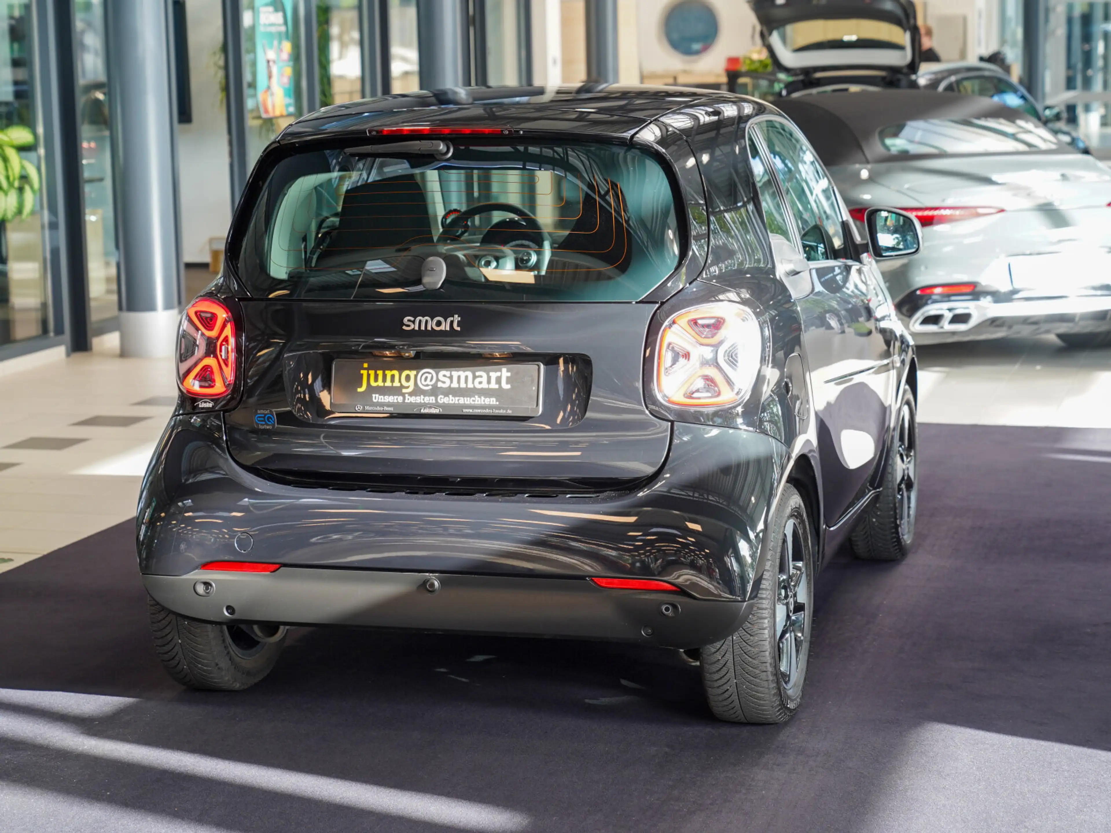 smart forTwo EQ  coupe passion 22kW Pano LED Ganzjahres — photo 3