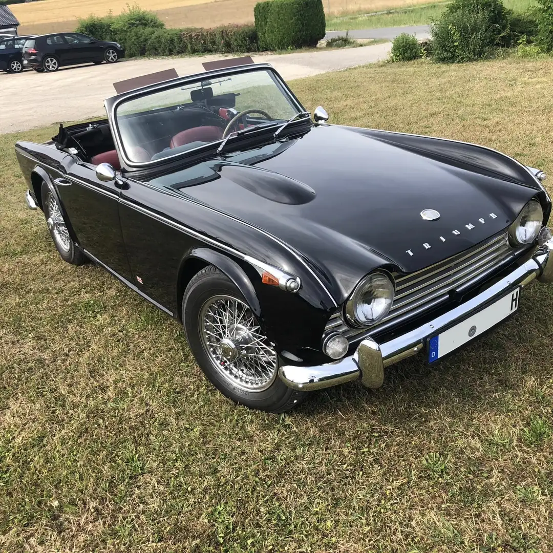 Triumph TR4 Schwarz - 1