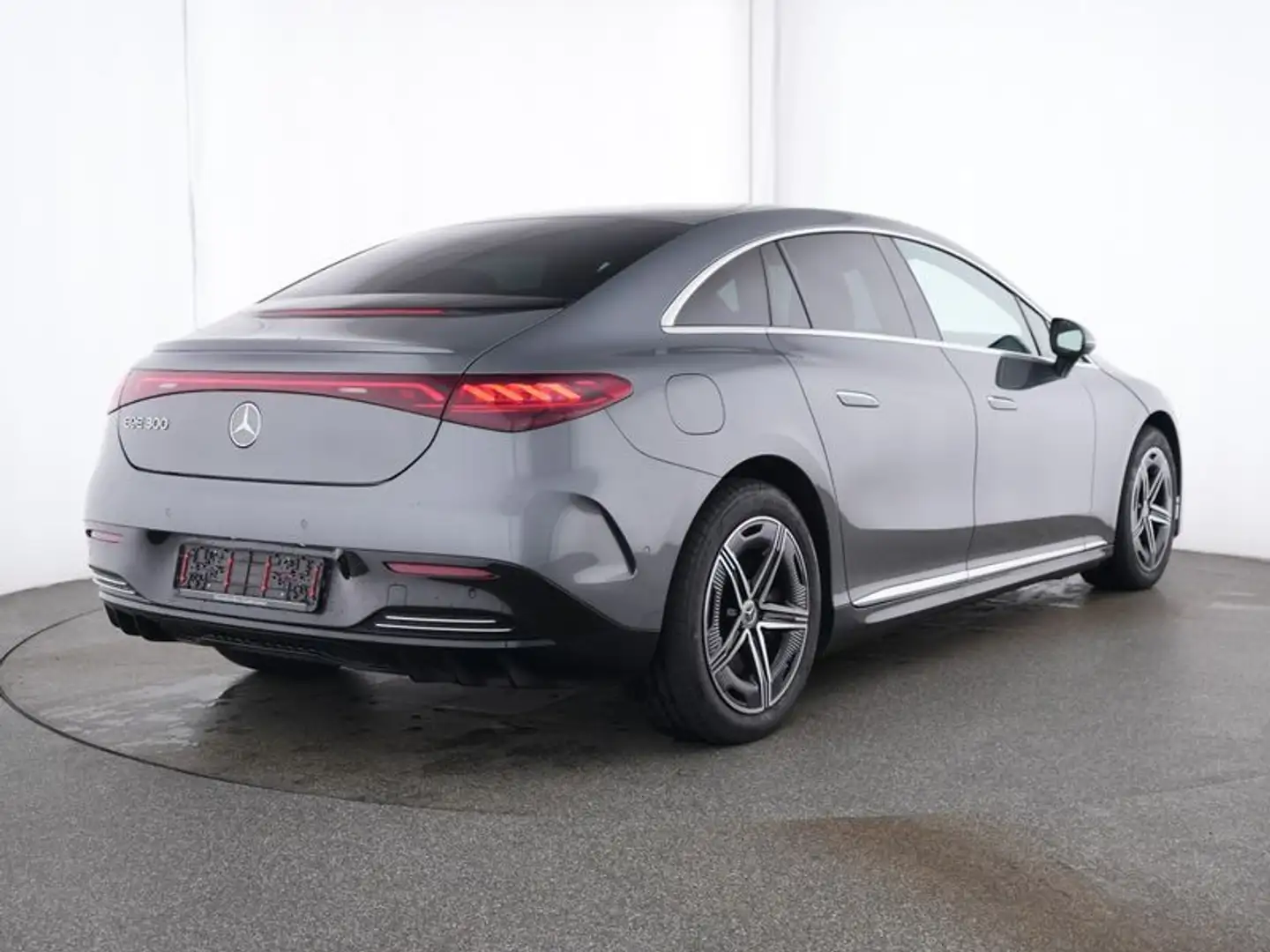 Mercedes-Benz EQE 300 AMG Advanced Plus AHK+HA4,5°+ServiceCare Grau - 2
