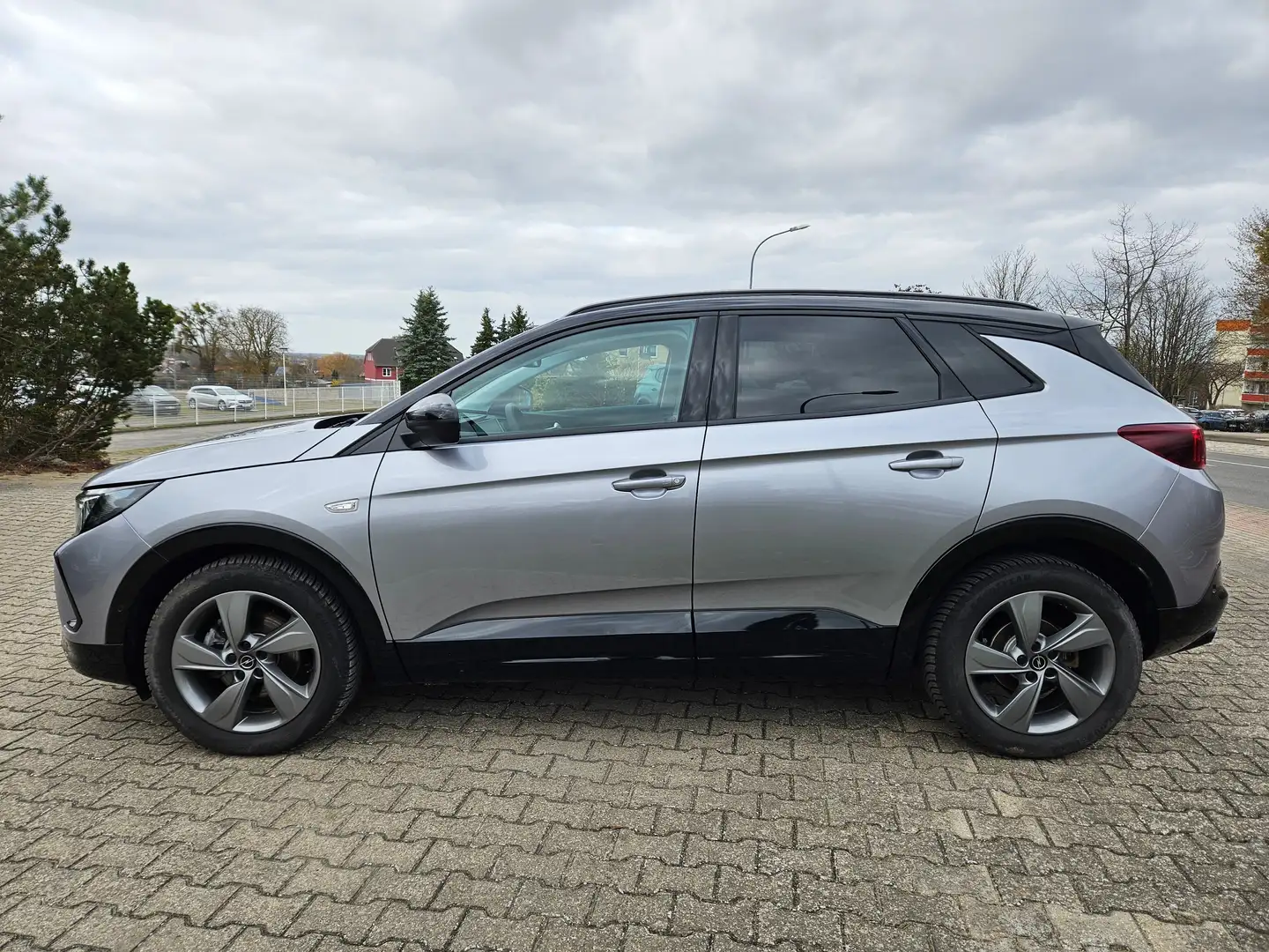 Opel Grandland GS Line NAVI-PRO e.Heckkl. Voll-LED 360°Kamera Gris - 2
