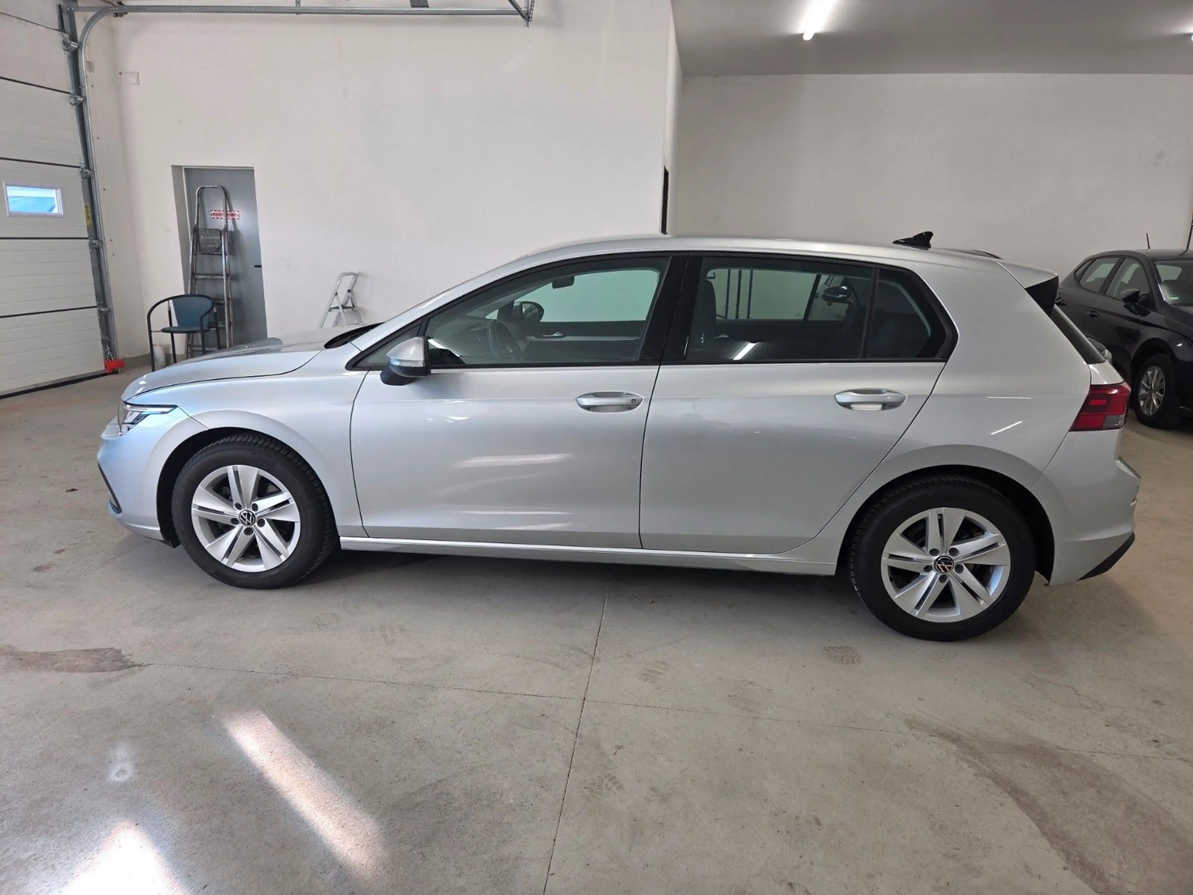 Volkswagen Golf VIII Lim. Basis — photo 4
