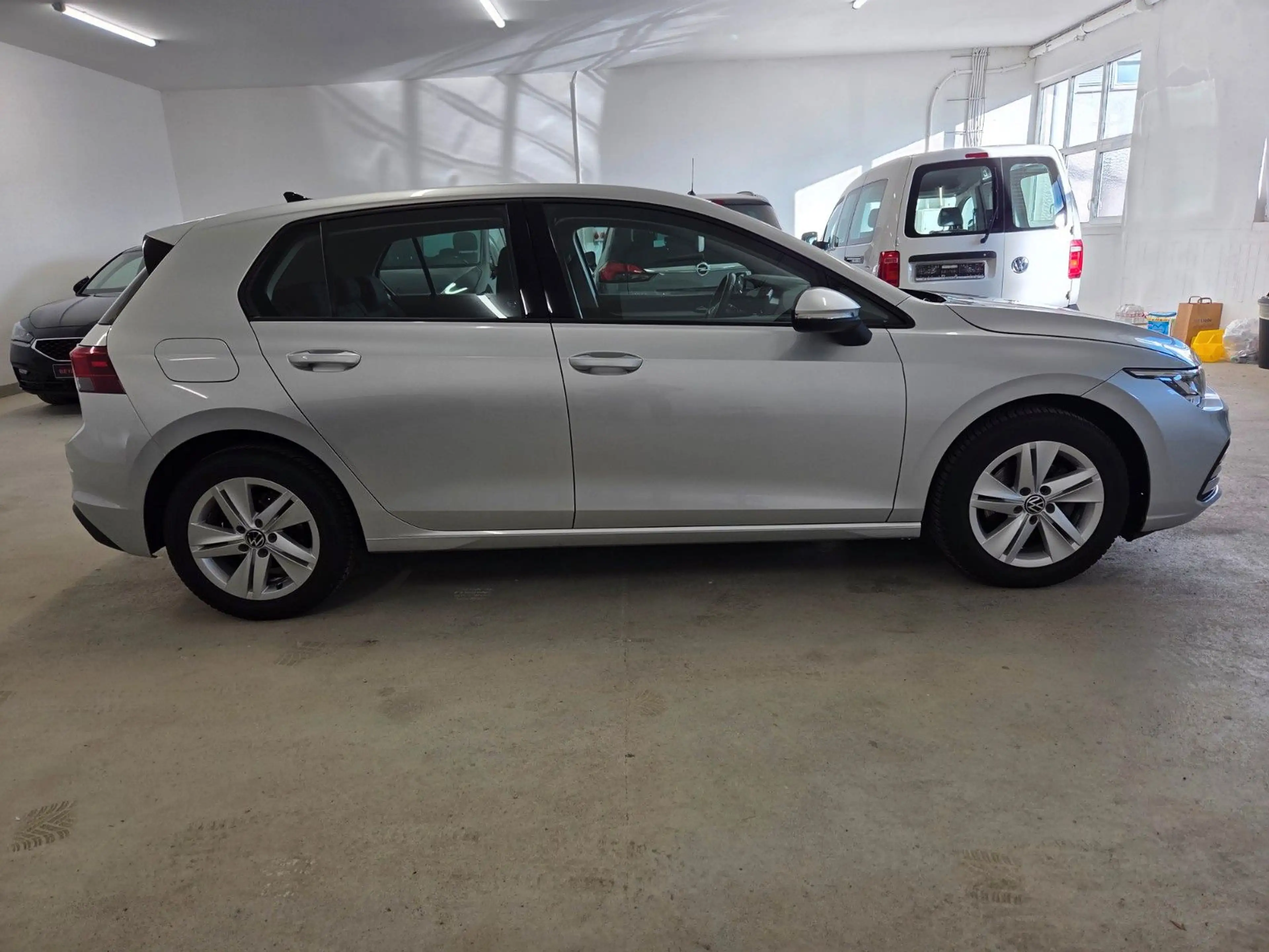 Volkswagen Golf VIII Lim. Basis — photo 8