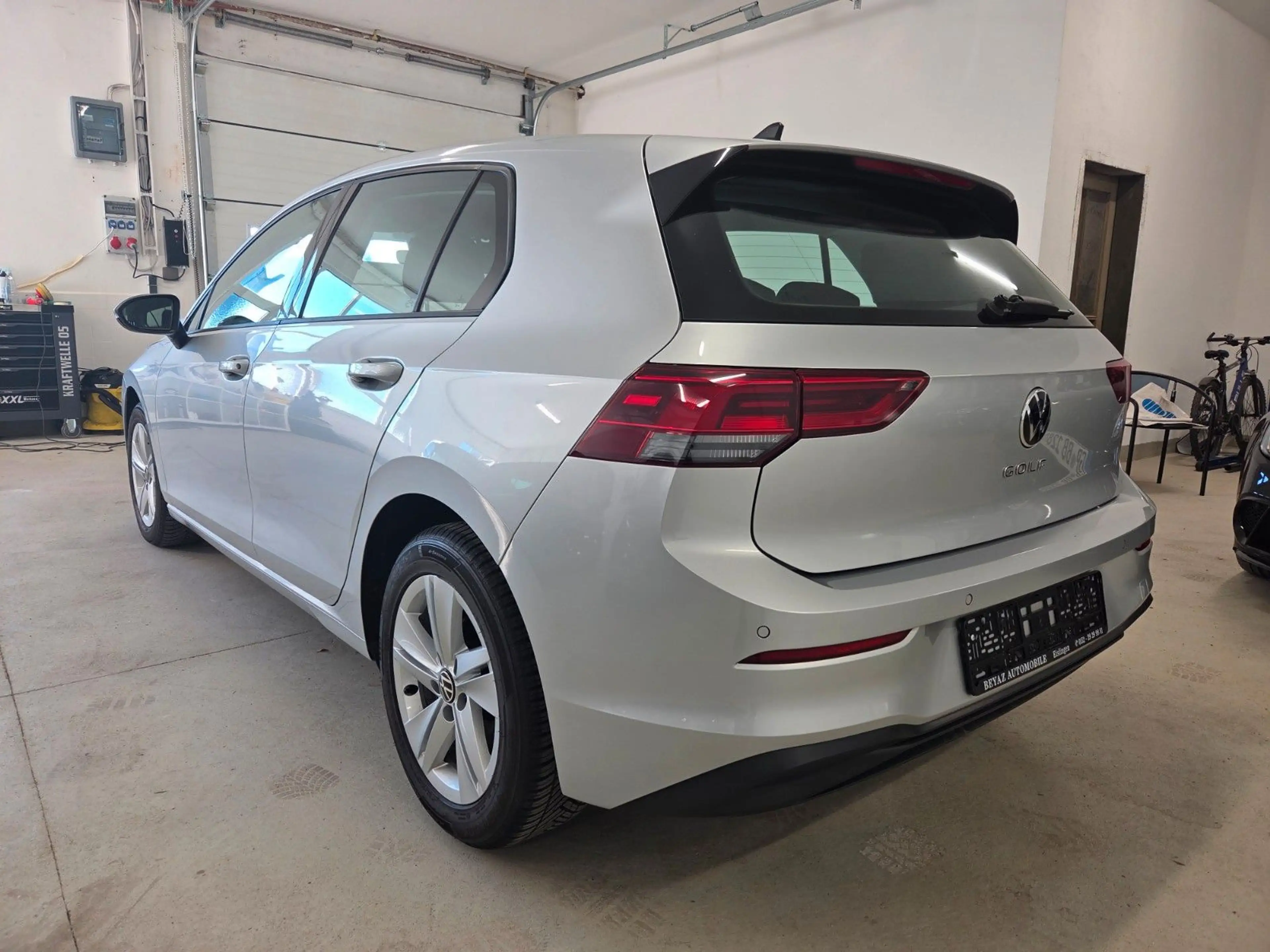 Volkswagen Golf VIII Lim. Basis — photo 5