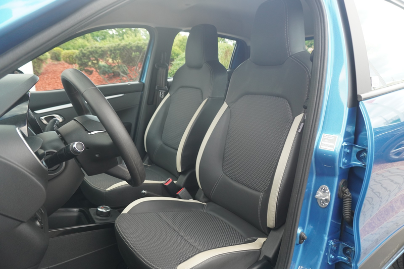 Dacia Spring Electric Essential Tempomat DAB Teilleder — photo 12