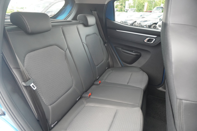 Dacia Spring Electric Essential Tempomat DAB Teilleder — photo 10
