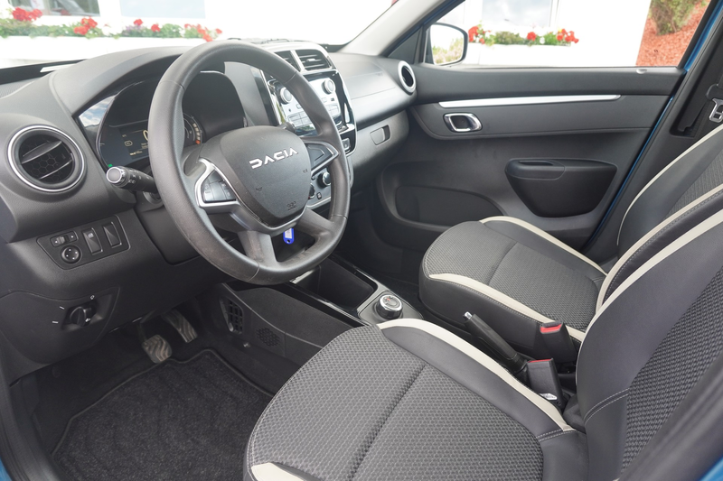 Dacia Spring Electric Essential Tempomat DAB Teilleder — photo 13