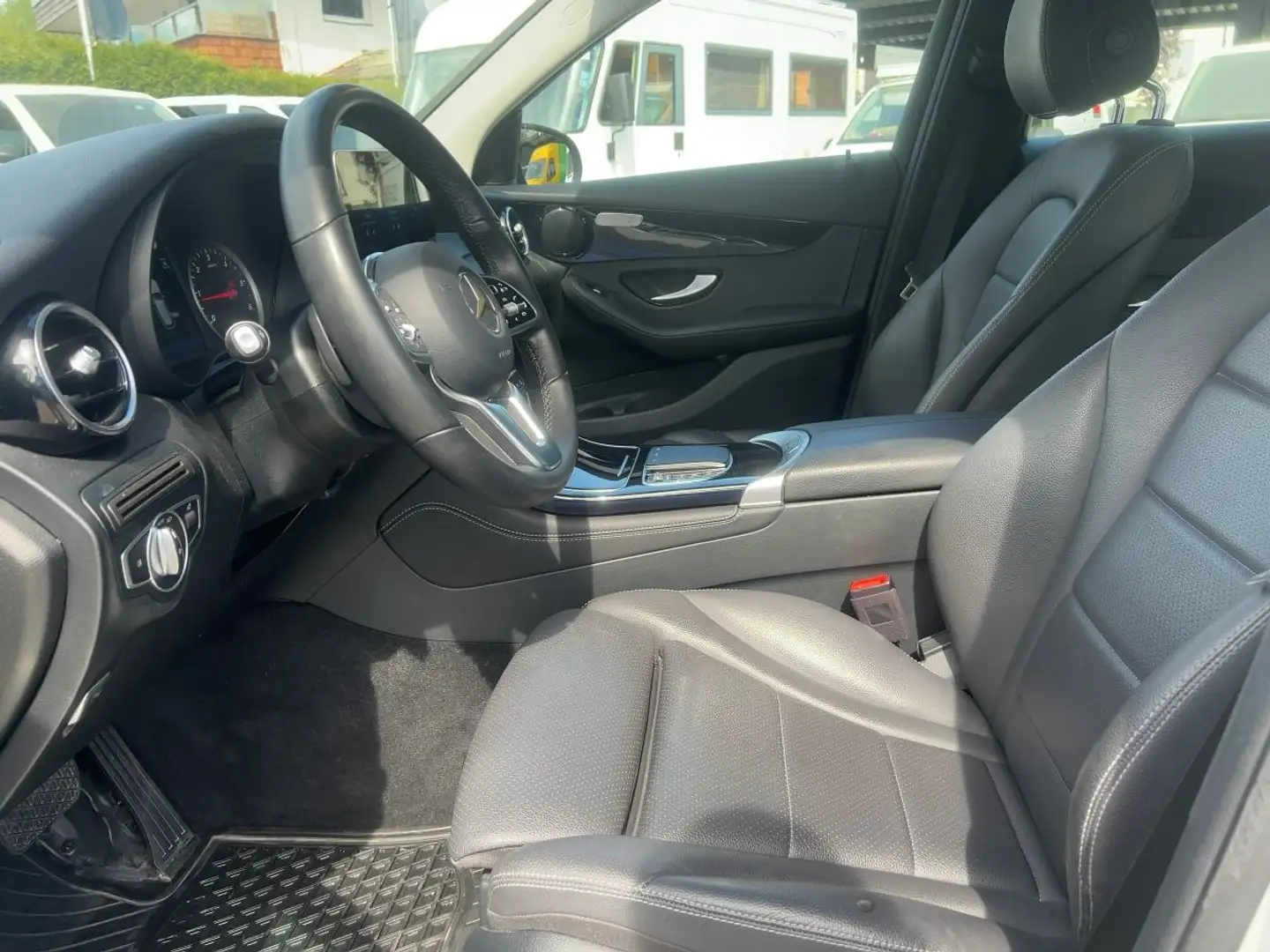 Mercedes-Benz GLC 200 d 4MATIC Off-Roader *Navi*RKam*Tempo* Silber - 2