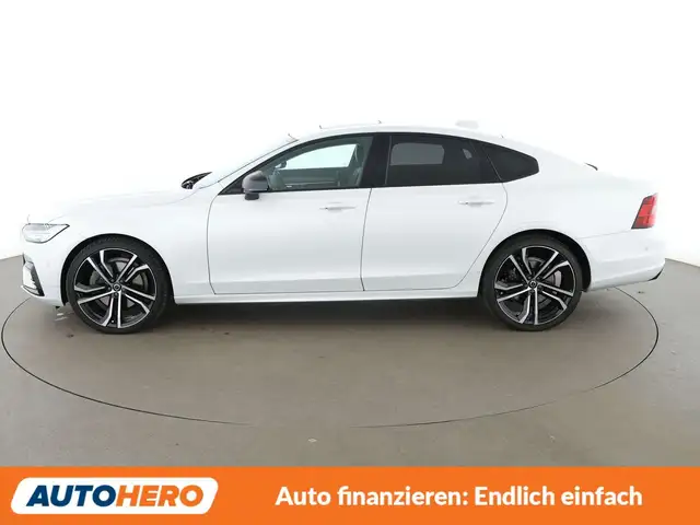 Volvo S90 view 3