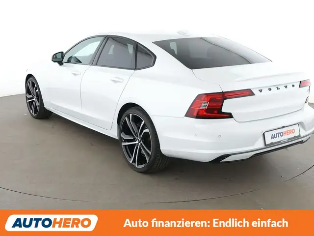 Volvo S90 view 4