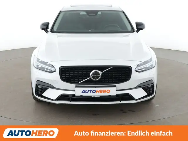 Volvo S90 view 9