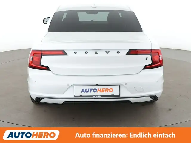 Volvo S90 view 5