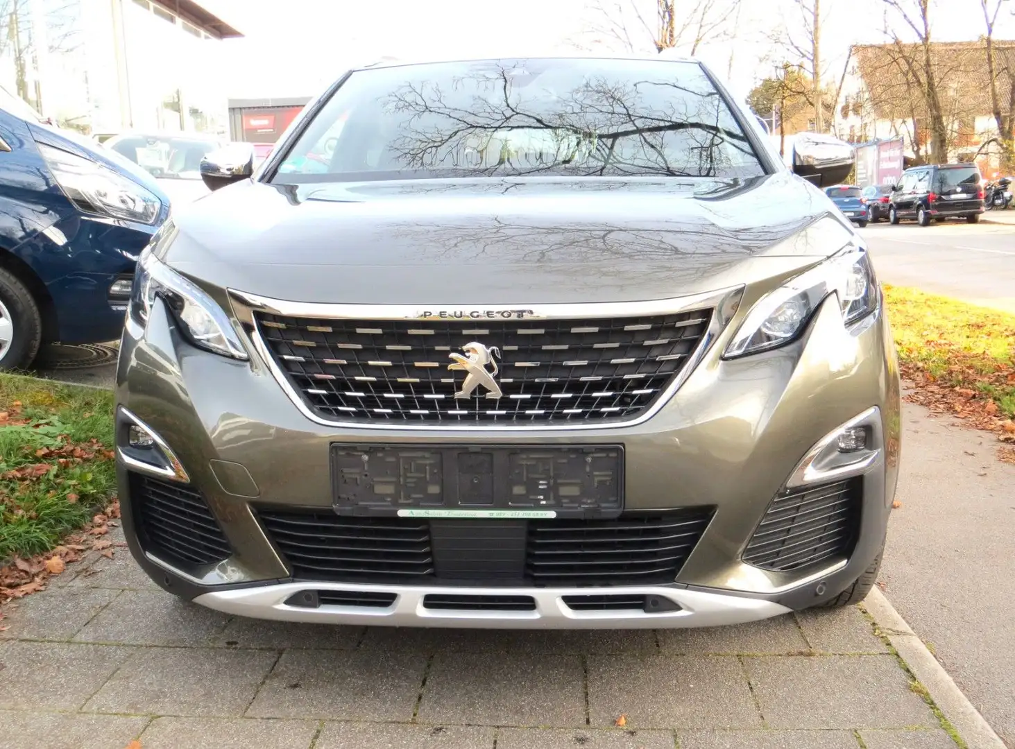 Peugeot 3008 GT*AHK* Grau - 2