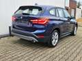 BMW X1 20i*NAVI*HUD*ACC*AHK*LEDER*PANORAMA*KAMERA Blau - thumbnail 6