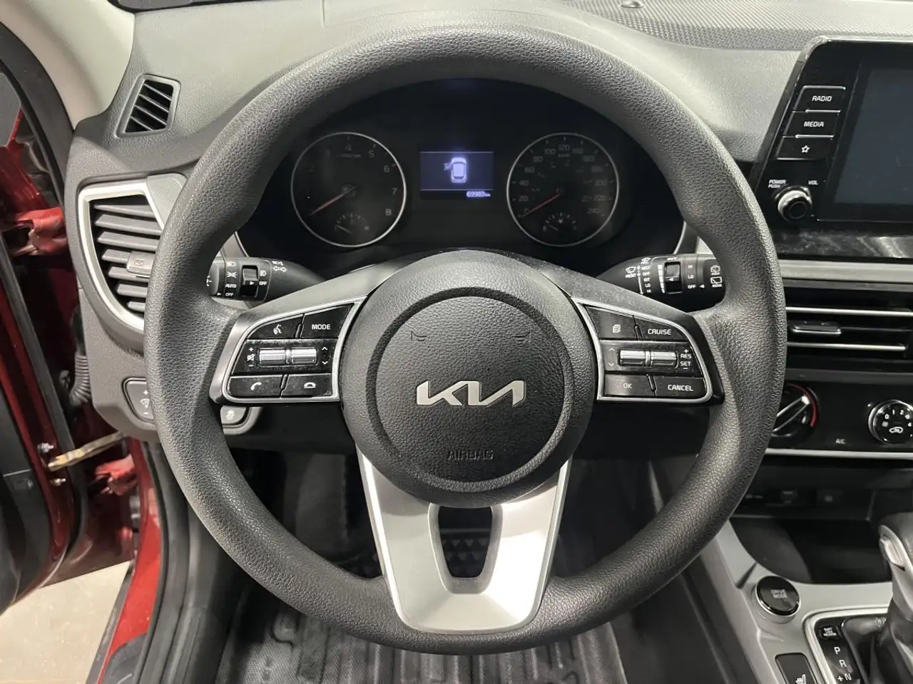 Kia Seltos снимка Kia Seltos
