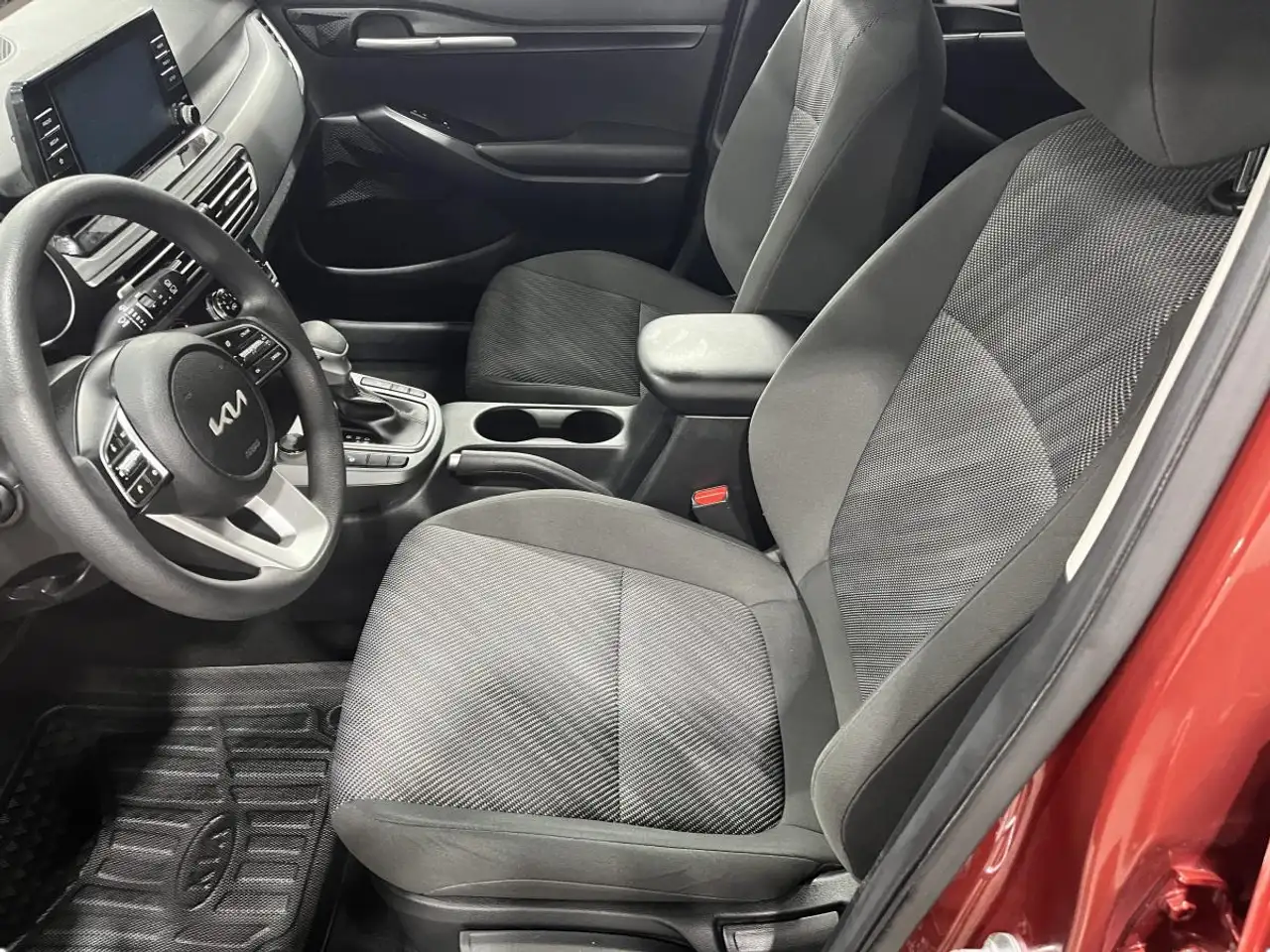 Kia Seltos снимка Kia Seltos