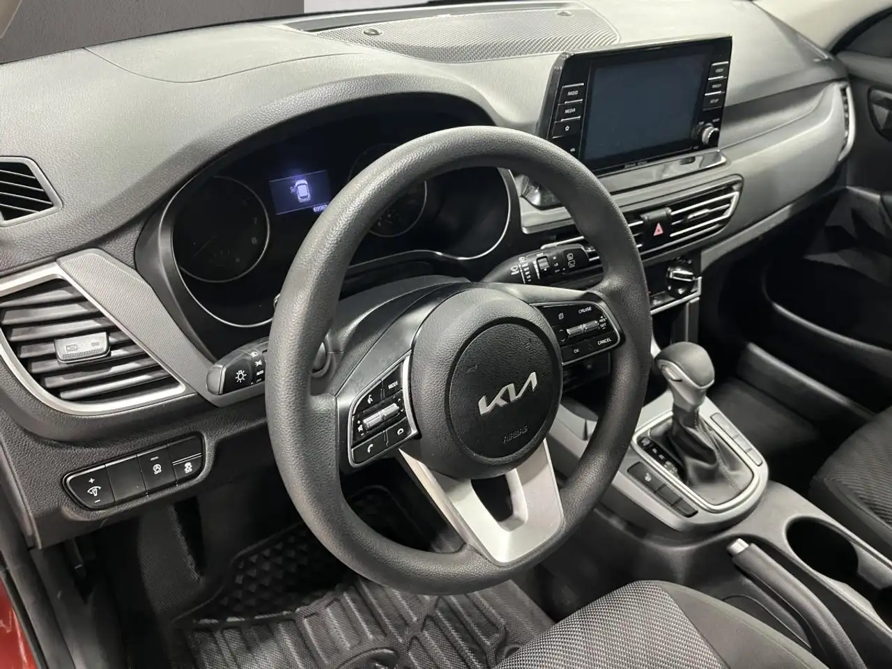 Kia Seltos снимка Kia Seltos