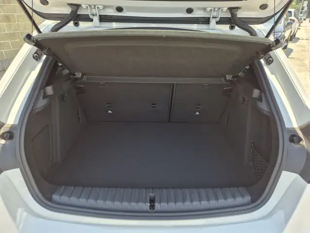 BMW 1 Series view 11