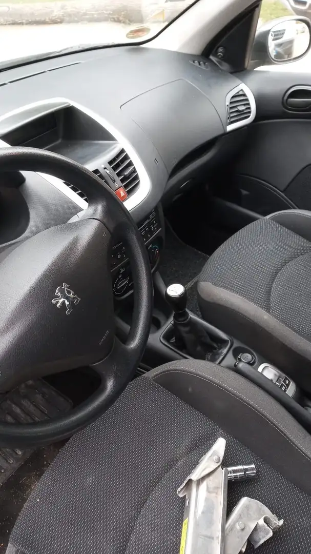 Peugeot 206 206+ 75 Grau - 2