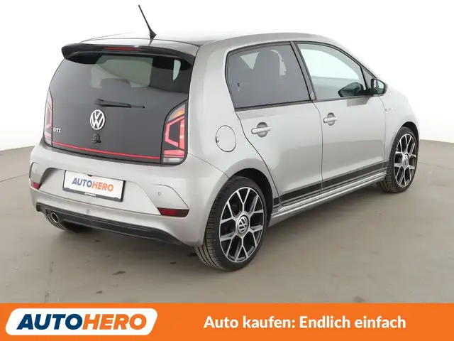 Volkswagen Up! view 6