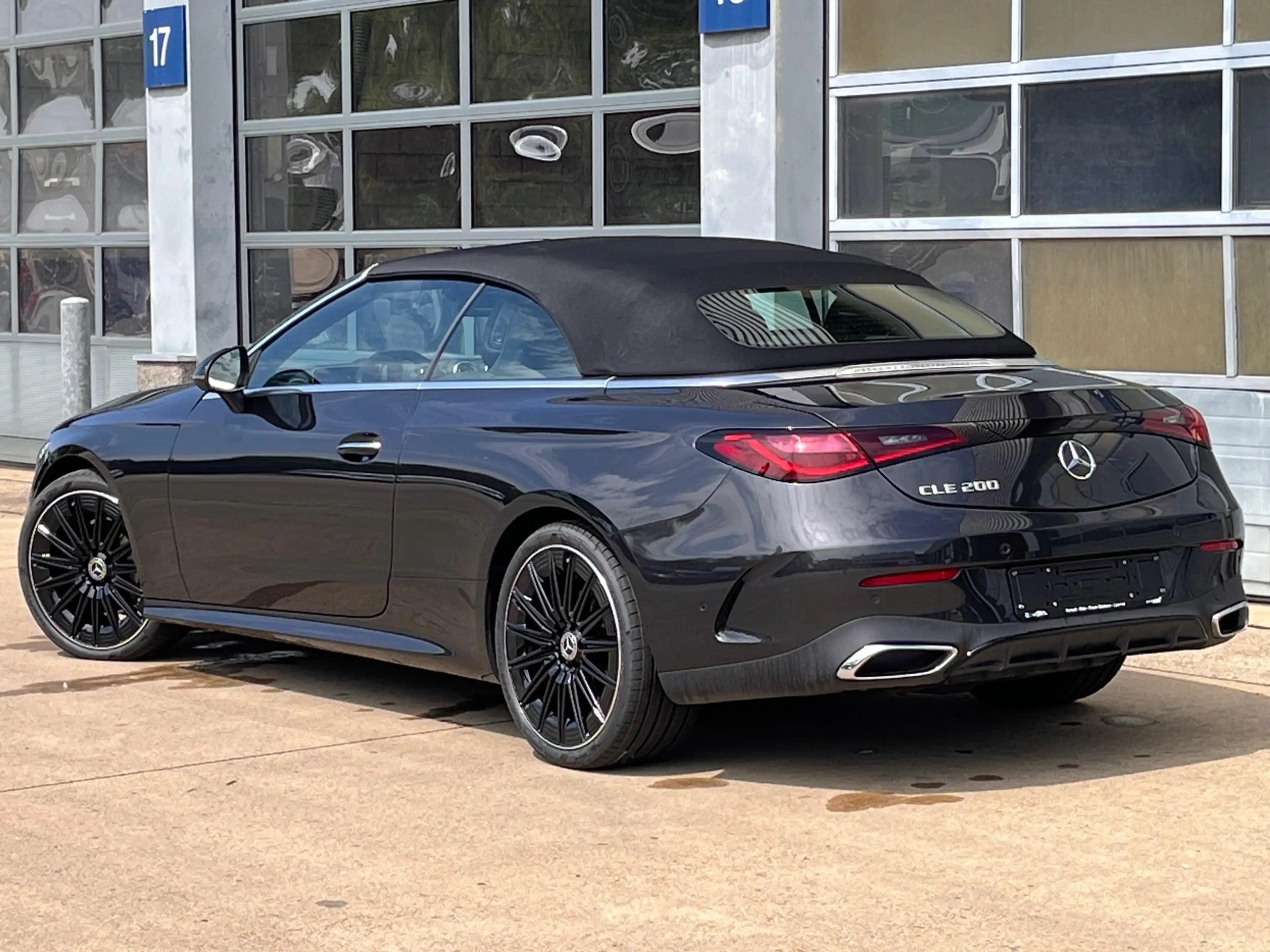 Mercedes-Benz CLE 200 Cabriolet Amg — photo 3