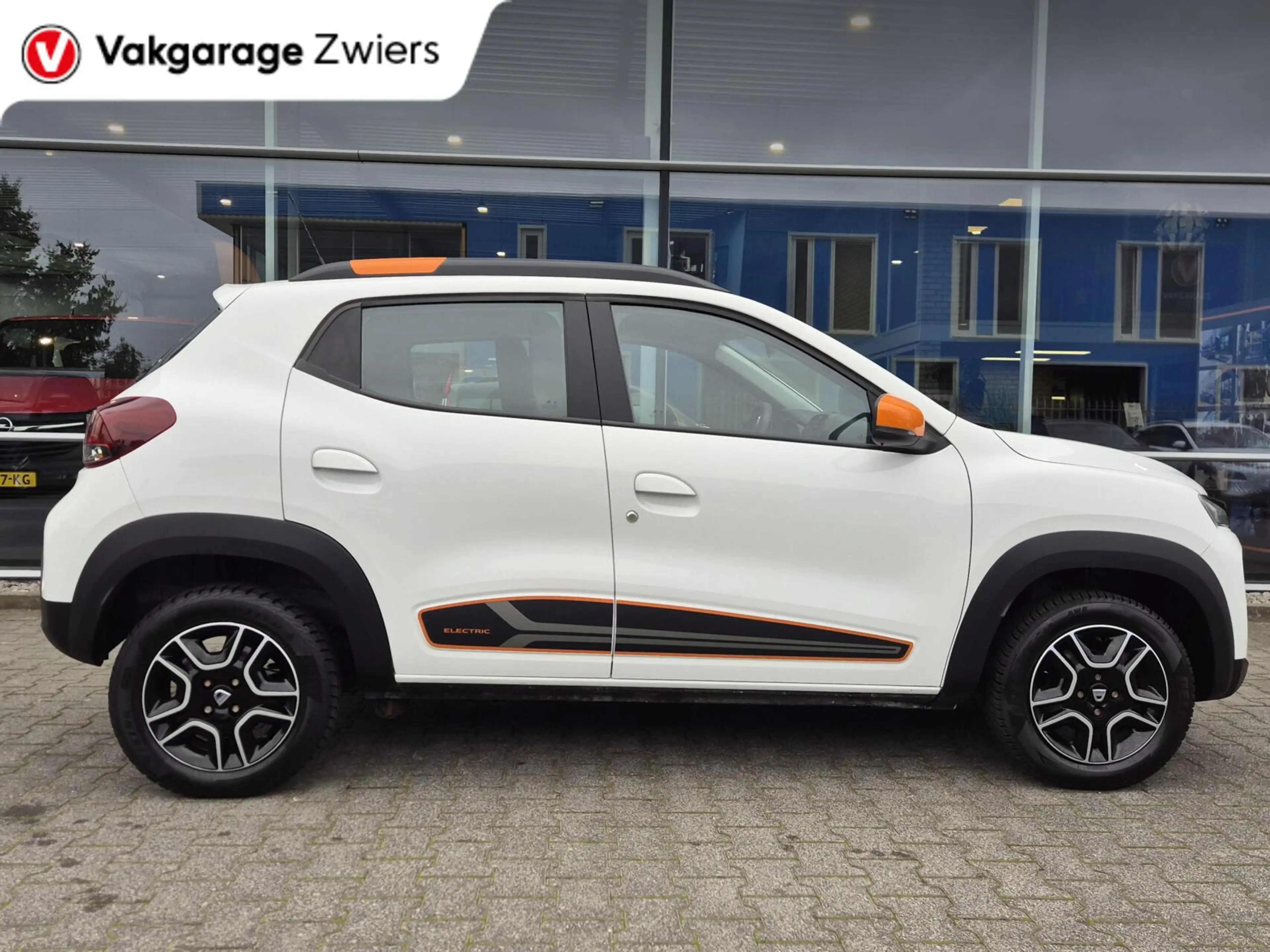 Dacia Spring Business 27 kWh SOH91.8% Orange Pack | Camera | — photo 7