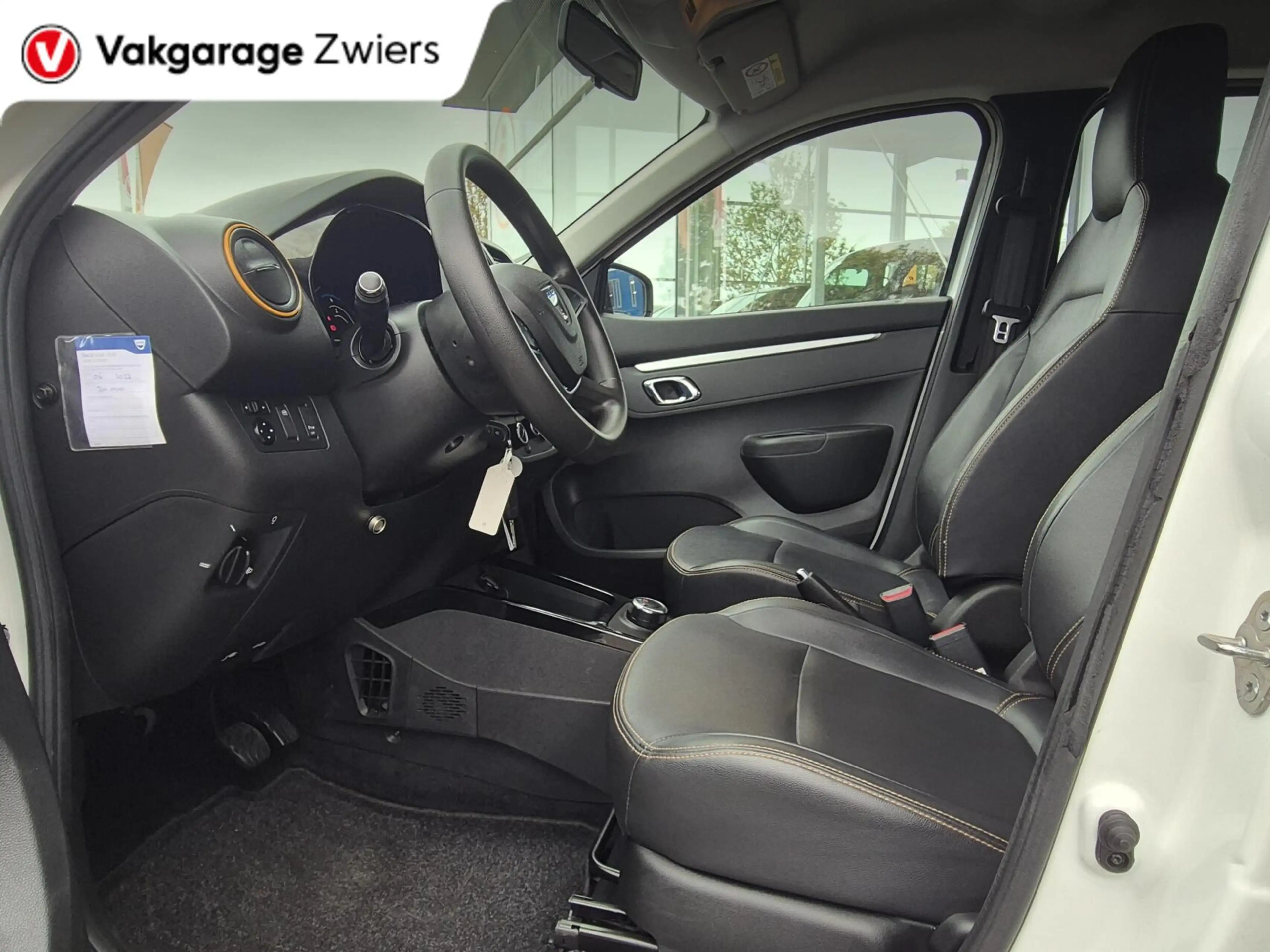 Dacia Spring Business 27 kWh SOH91.8% Orange Pack | Camera | — photo 14