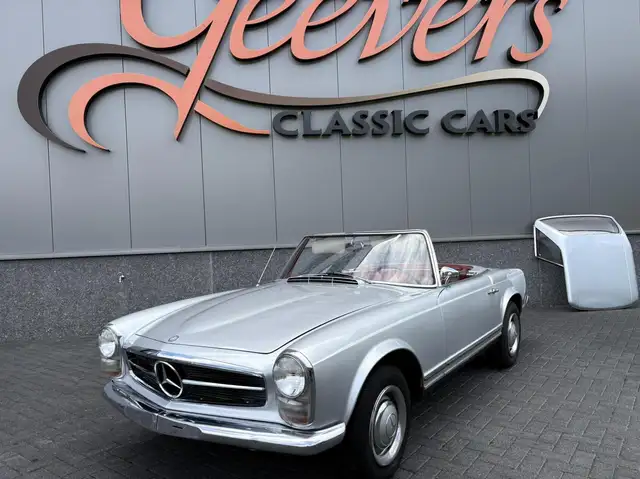 Mercedes-Benz SL 230 W113 Pagode