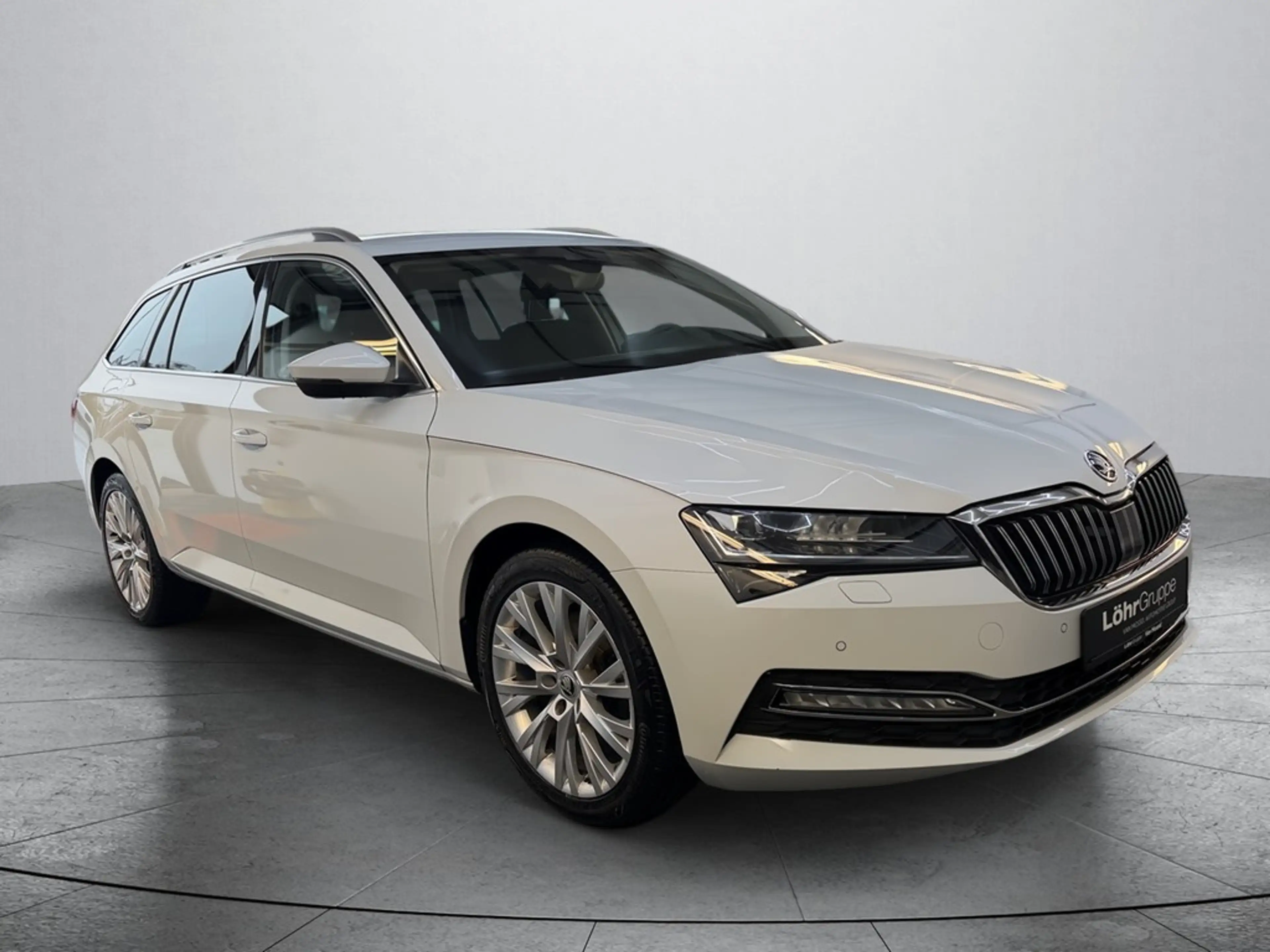 Skoda Superb Combi 2,0 TDI DSG AHK — photo 6
