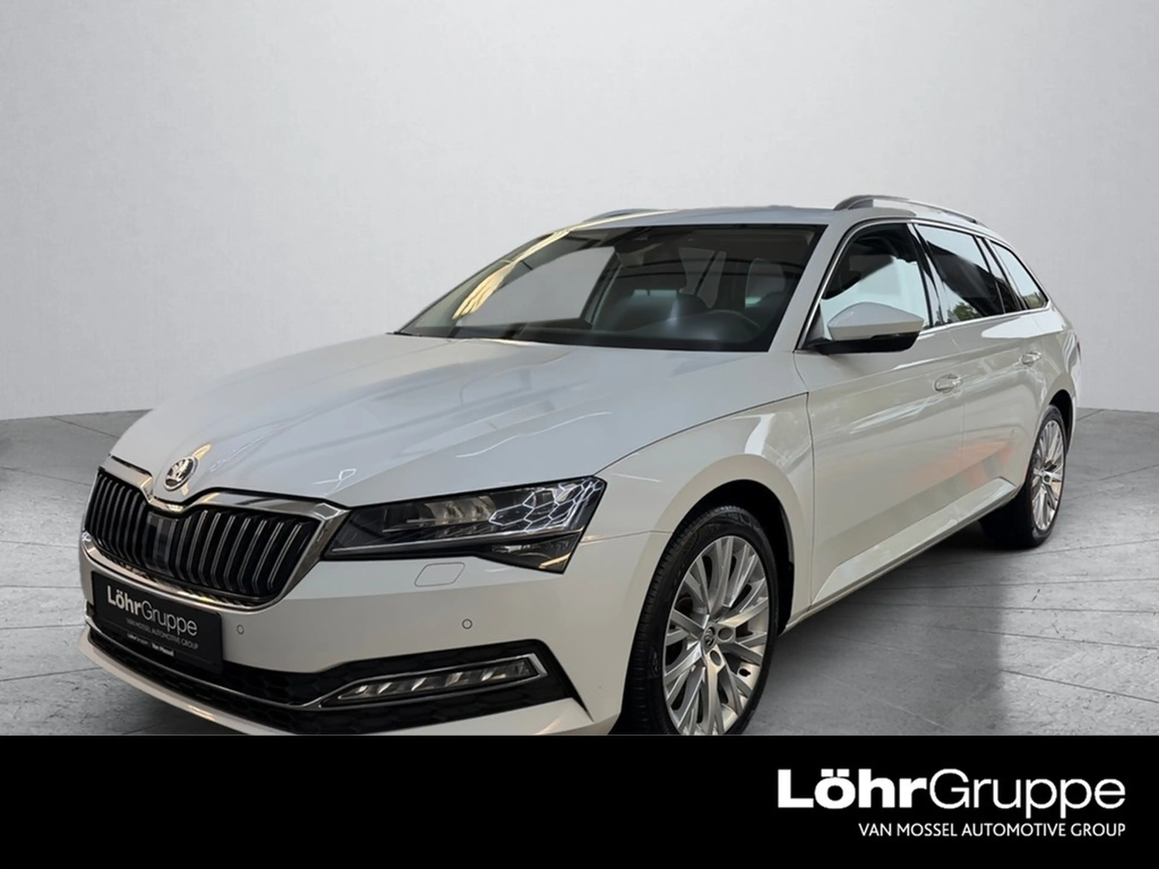 Skoda Superb Combi 2,0 TDI DSG AHK