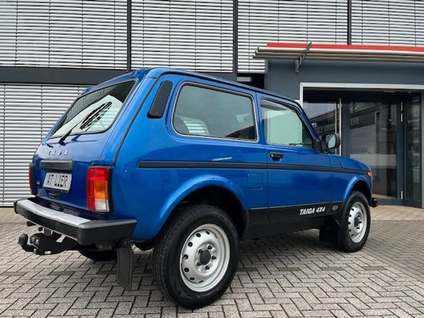Lada Niva Taiga 4x4 LED AHK 1.HAND Kék - 2