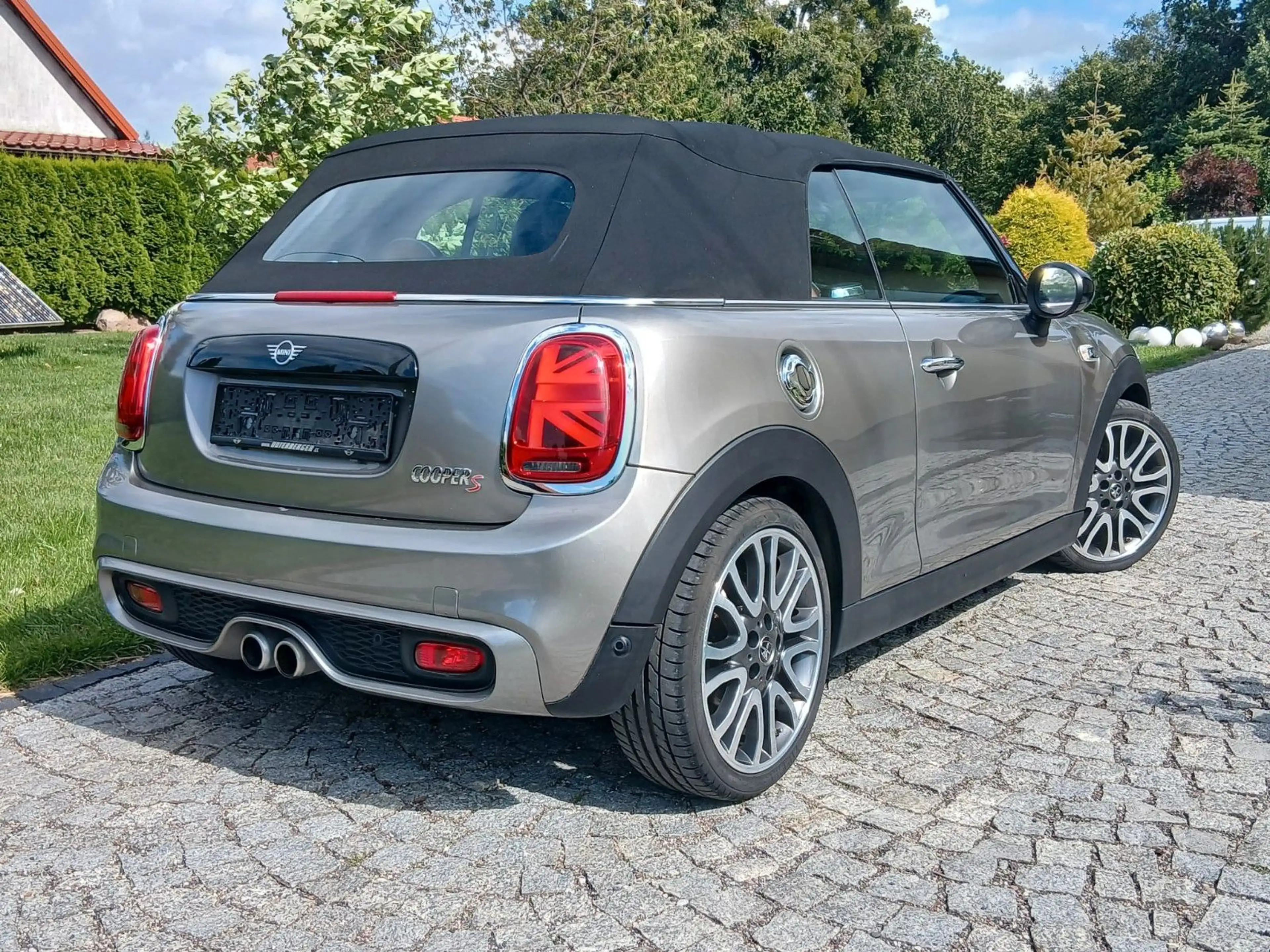 MINI Cooper S Cabrio — photo 2