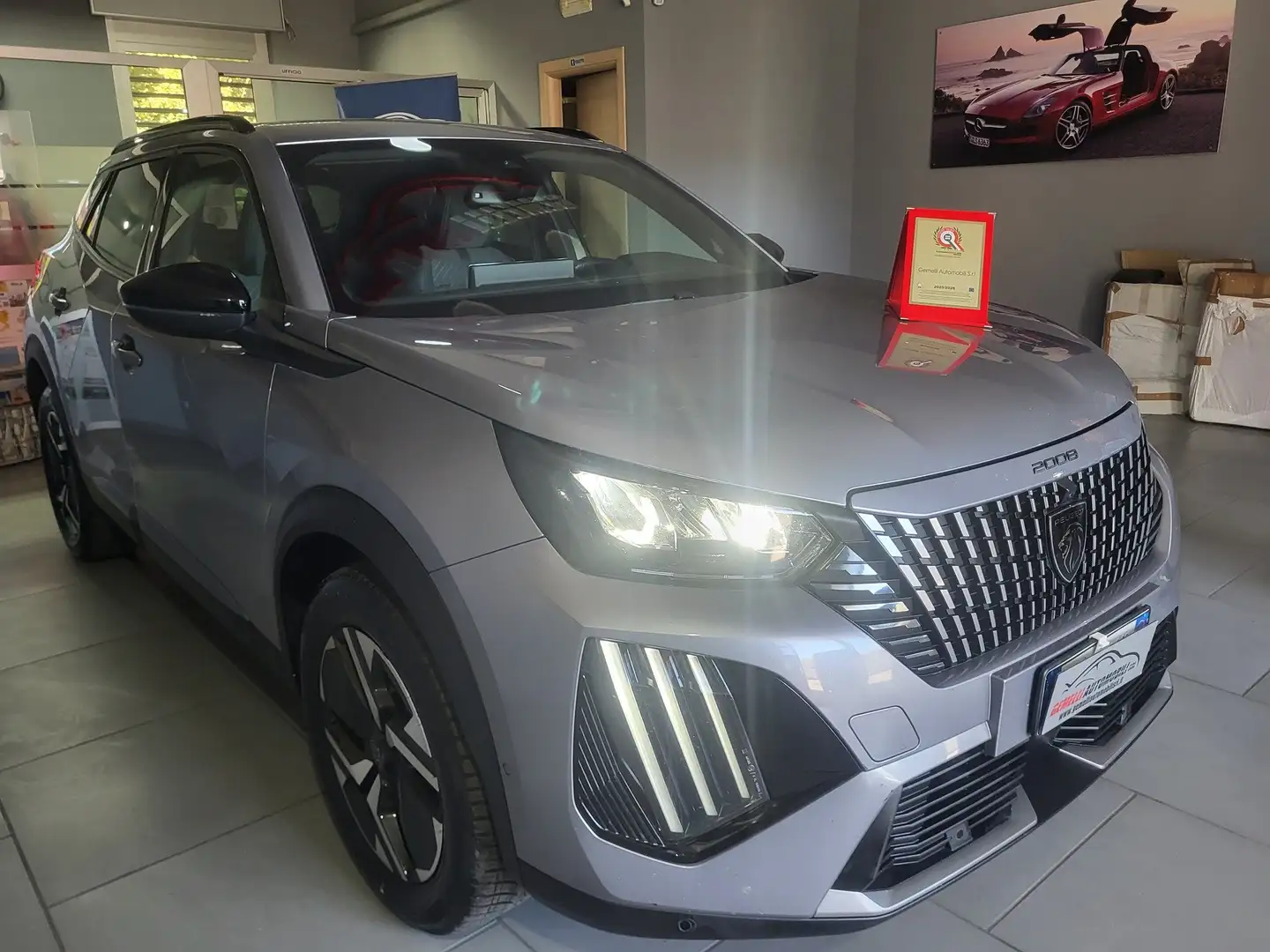 Peugeot 2008 1.5 DIESEL Allure 09/2023 ITALIANA+NAVI+TELECAMERA Argento - 1