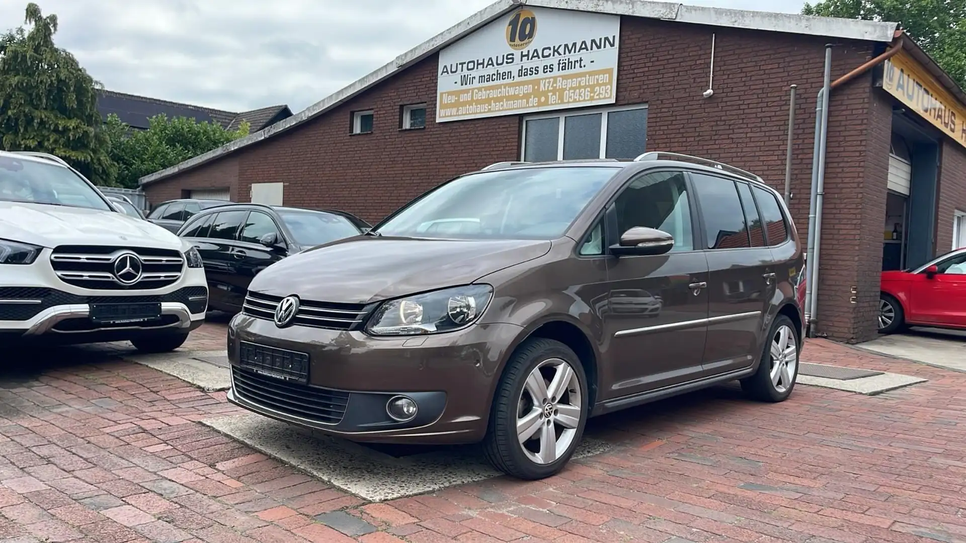 Volkswagen Touran Highline 7-Sitze-AHK-Navi-1.Hd. Bruin - 1