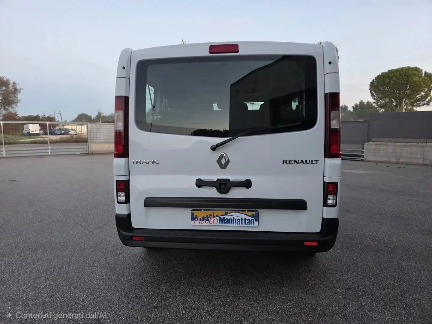 Renault Trafic PULMINO 9 POSTI Bianco - 2