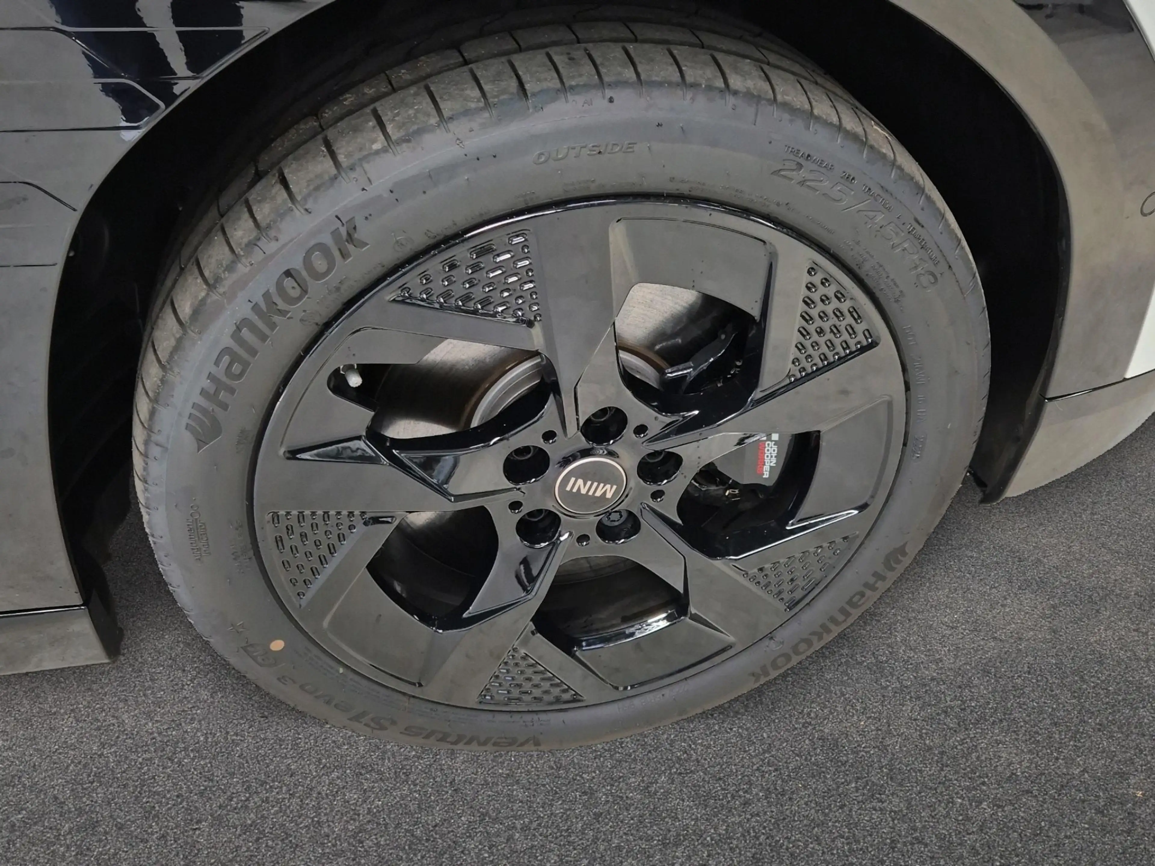 MINI Aceman John Cooper Works Trim — photo 11