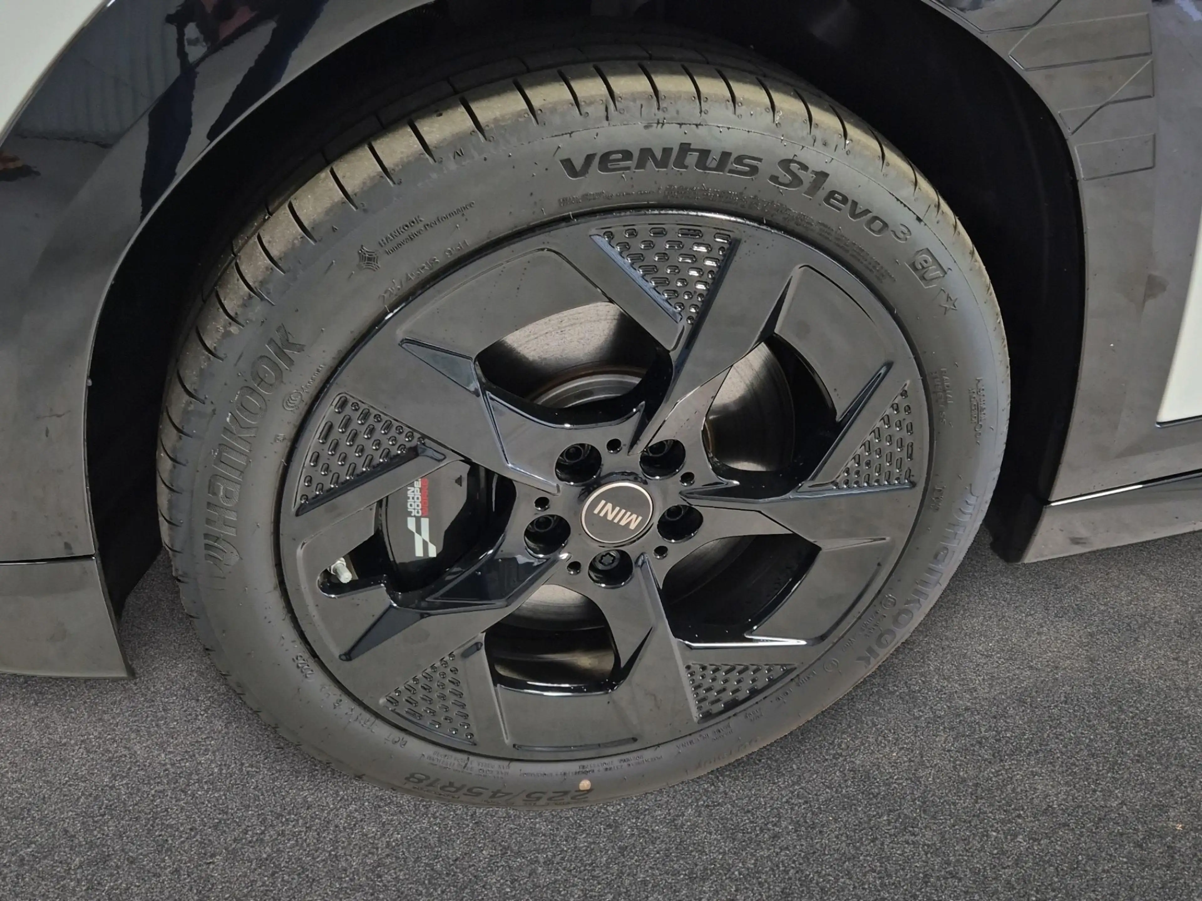 MINI Aceman John Cooper Works Trim — photo 8