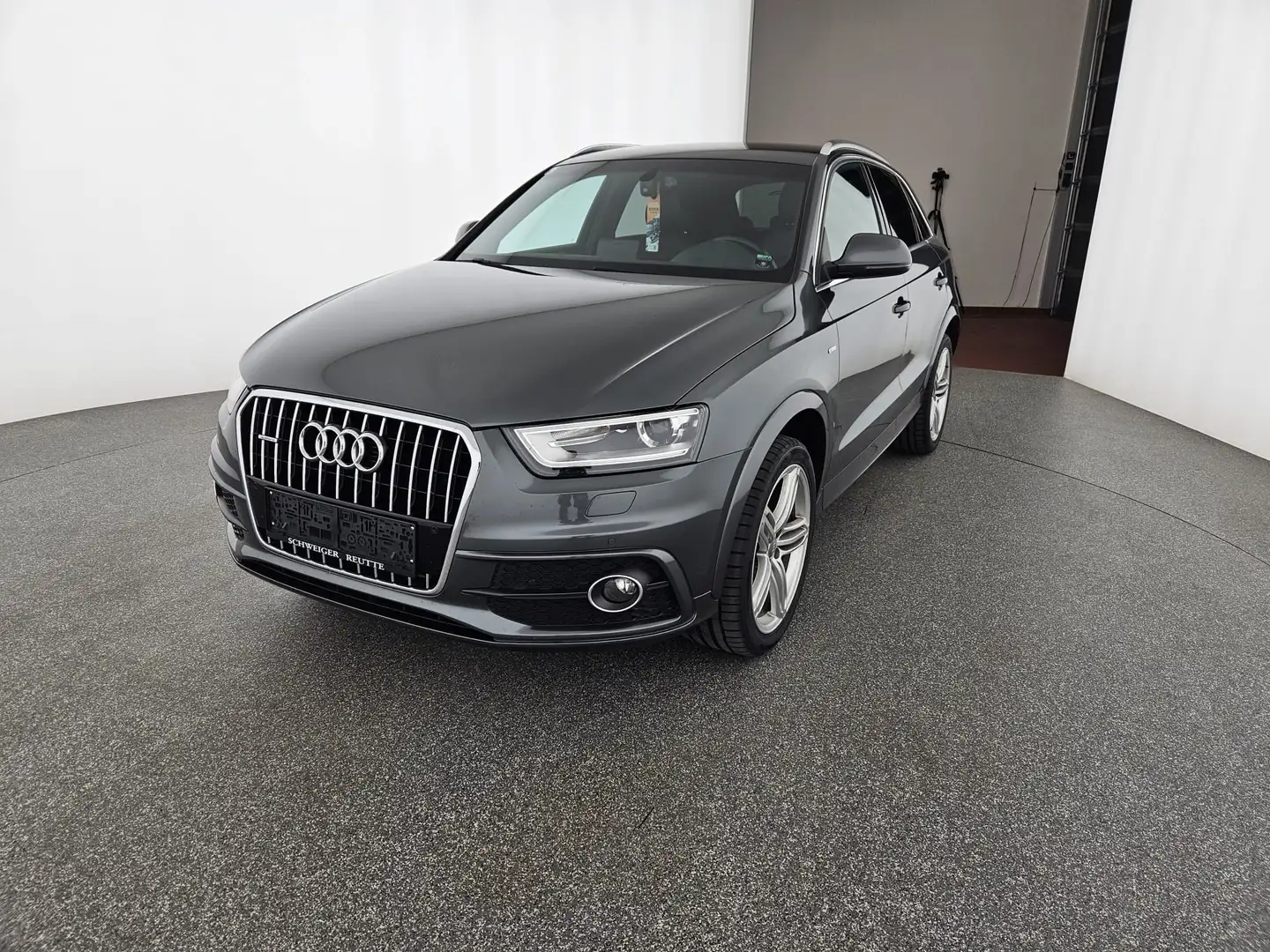 Audi Q3 2,0 TDI quattro Sport S-tronic Grau - 2