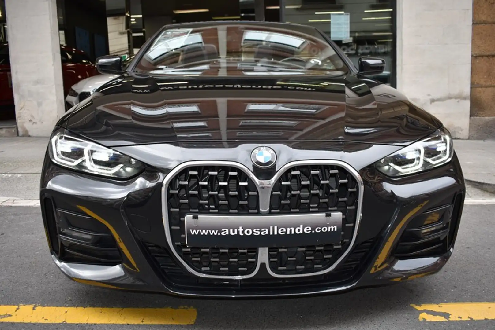 BMW 420 420iA Cabrio M Sport Pro Zwart - 2