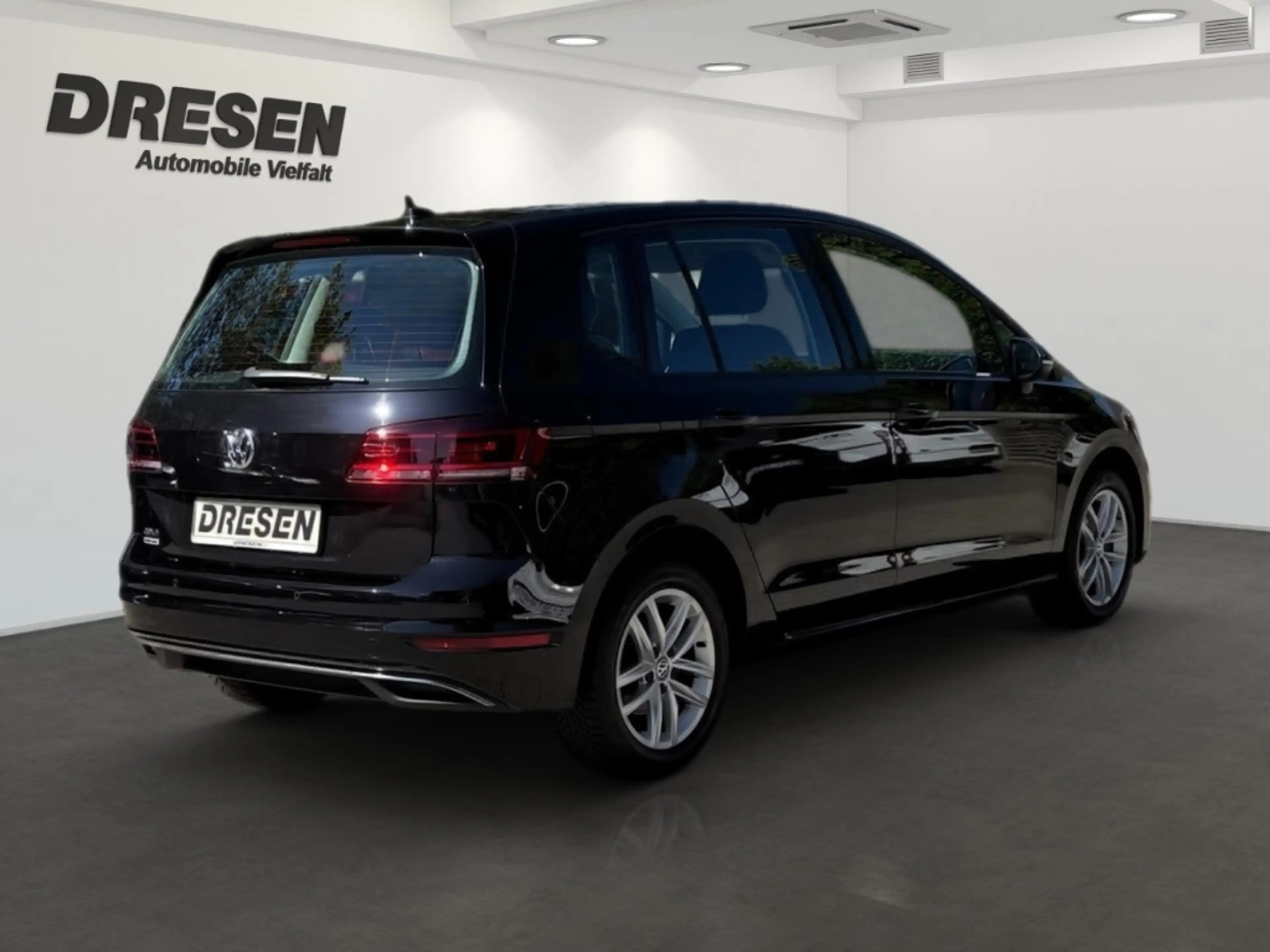 Volkswagen Golf Sportsvan VII Comfortline ''Navigation+Climatronic+GJR+PPv&h — photo 4