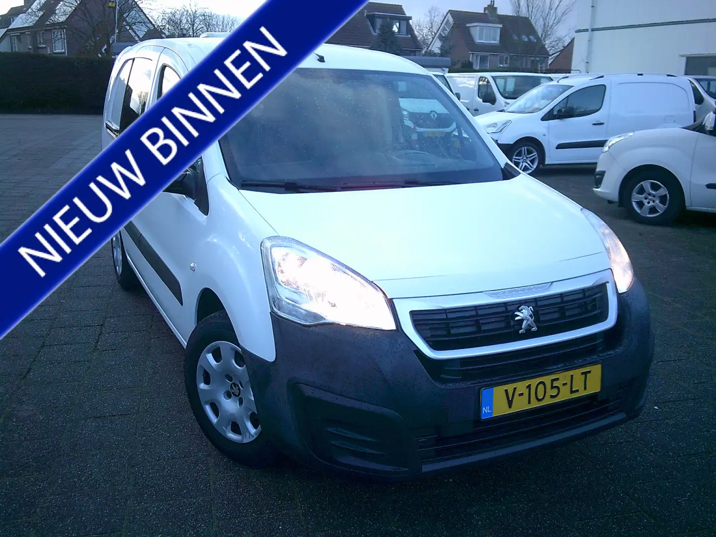Peugeot Partner 122 1.6 BlueHDi 120 L2 Premium S&S VOORZIEN VAN SP Weiß - 1